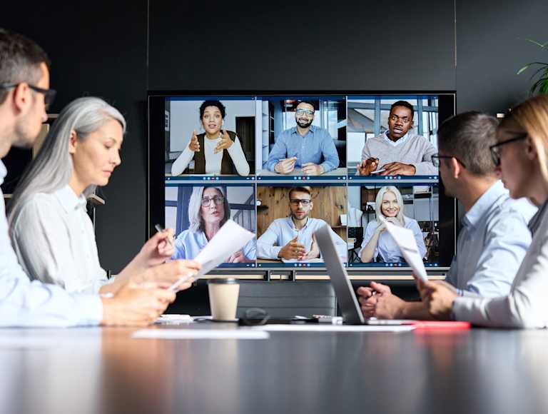 Regus Boardrooms Technology That Keeps Leadership Connected