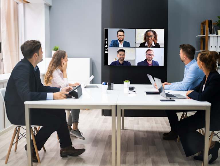 Regus Collaboration Spaces Tech That Brings Teams Together
