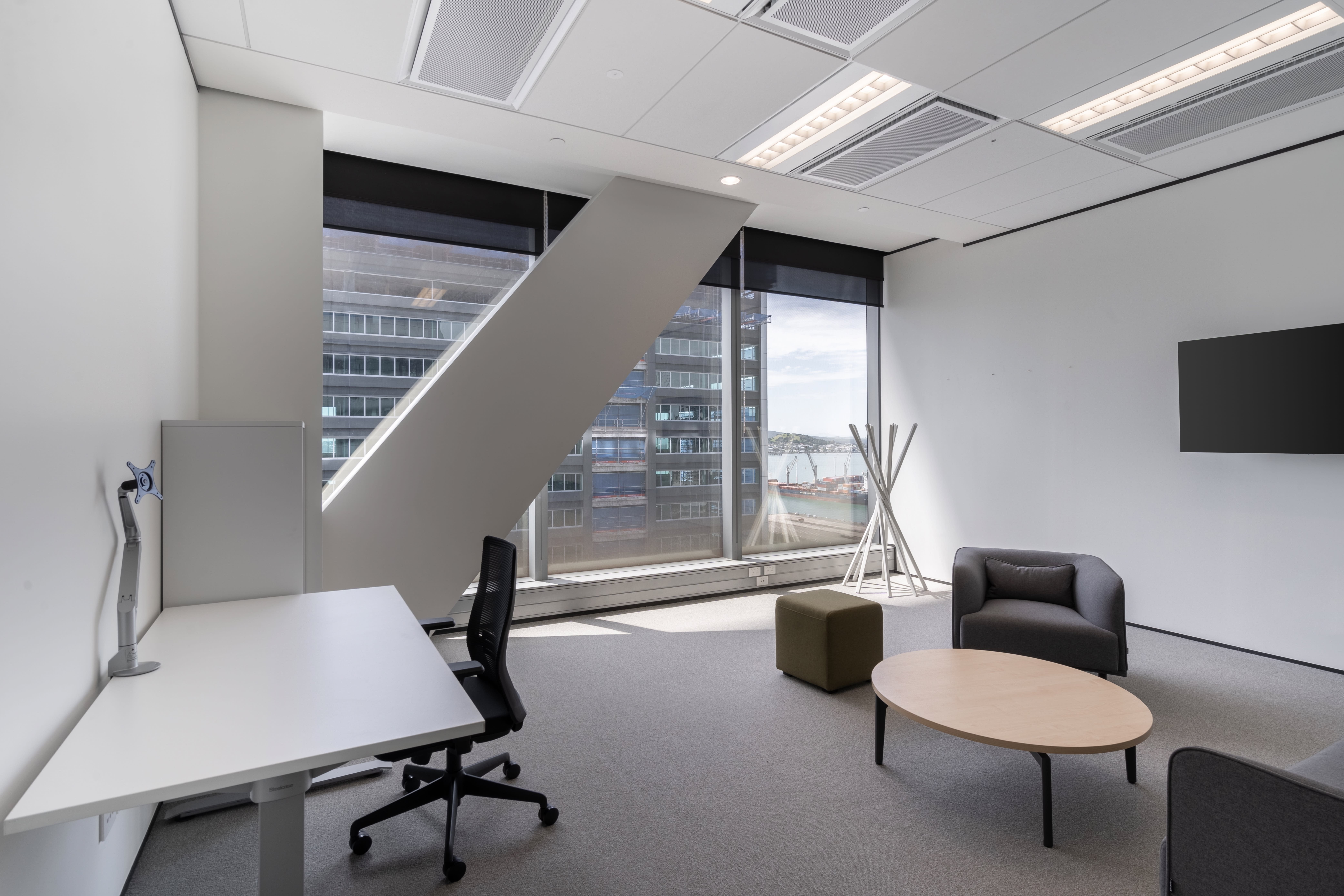 Spaces_Commercial_Bay_4378_Auckland_New_Zealand_Small_Office_Without_People Mendoza