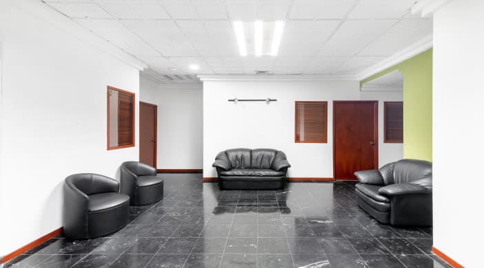 Serviced Office Space at Country Club Financial | Regus