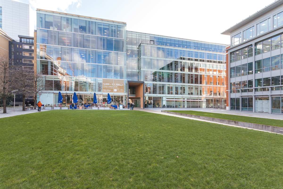 Forbury Square – coworking space with Day Pass in Reading