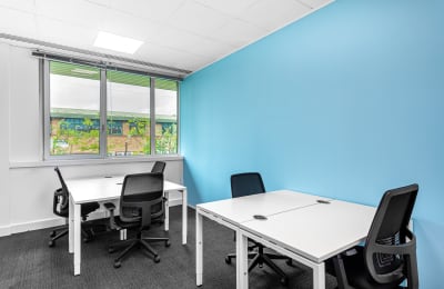 Regent Park, Leatherhead, KT22 7PL