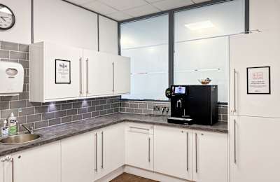 83 Princes Street, Edinburgh Central, EH2 2ER