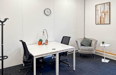 83 Princes Street, Edinburgh Central, EH2 2ER