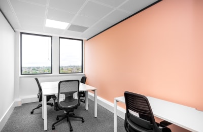 London Road, Twickenham, TW1 3QS