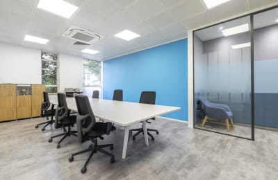 London Road, Staines upon Thames, TW18 4AX