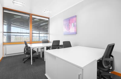 6-9 The Square, Uxbridge, UB11 1FW