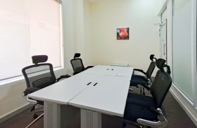 The Waterside, 5 Admiralty Road