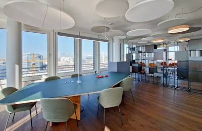 Signature by Regus Watermark, Überseeallee 10, 20457