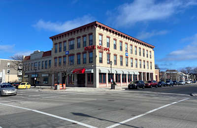 703 N 8th St, 300, 53081