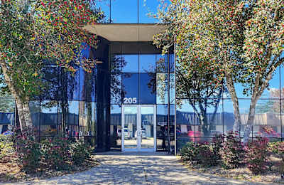 205 Holiday Blvd., Suite 100, 70433