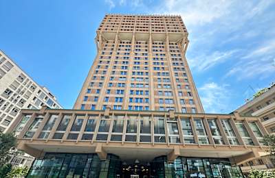 Piazza Velasca 5, 20122