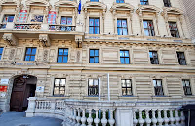 Schwarzenbergplatz 2, 1010