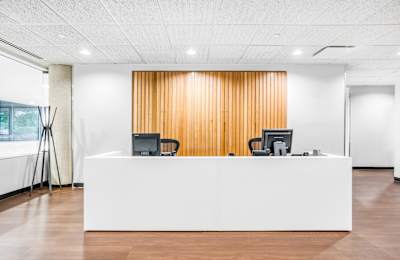 5 Revere Drive, Suite 200, 60062-150