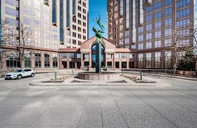 601 Carlson Parkway, Carlson Center, Suite 1050, 55305