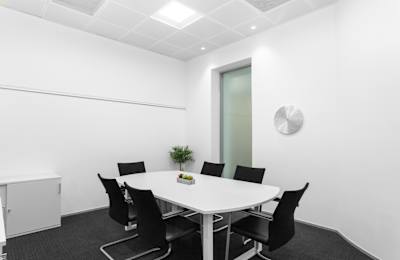 Forbury Square, Reading City Centre, RG1 3EU