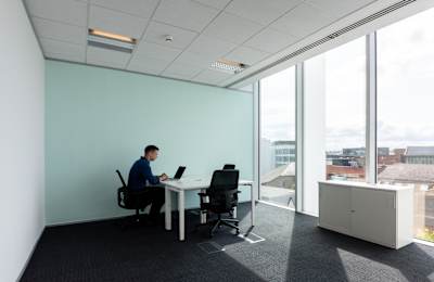 Forbury Square, Reading City Centre, RG1 3EU