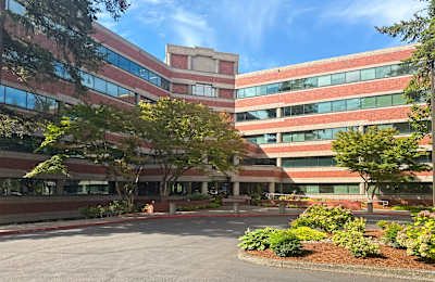 5 Centerpointe Drive, Suite 400, 97035