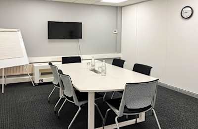 5 The Pavilions, Preston, PR2 2YB