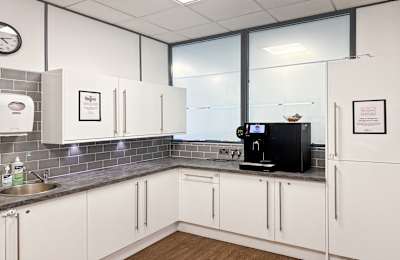 83 Princes Street, Edinburgh Central, EH2 2ER