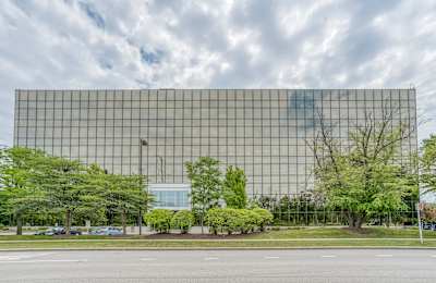 5250 Old Orchard Road, Suite 300, 60077