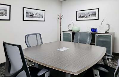 100 North 18th Street, Center City, Suite 300, 19103