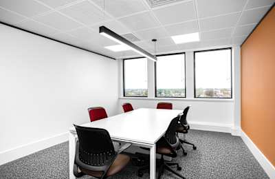 London Road, Twickenham, TW1 3QS