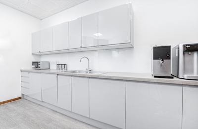 6-9 The Square, Uxbridge, UB11 1FW