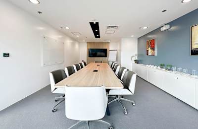 6795 Ayala Avenue / V.A. Rufino Street, Level 40, PBCom Tower, 1226