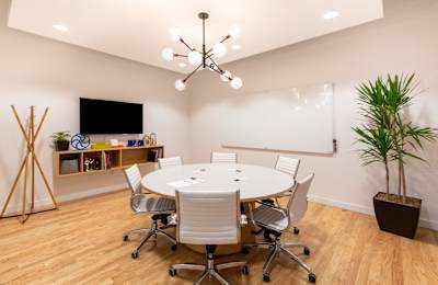 5455 De Gaspe Avenue, Suite 710, H2T 3B3