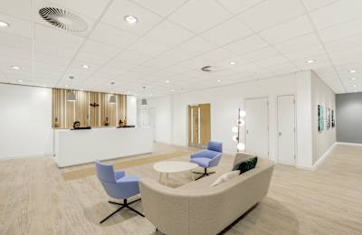 25 Innova Park, Enfield, EN3 7GD