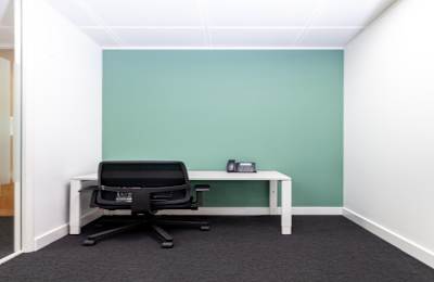 3 Churchill Court, Crawley, RH10 9LU