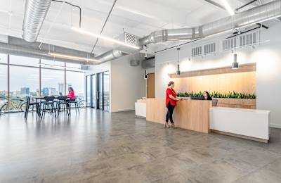 2550 Pacific Avenue, Suite 700, 75226