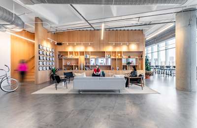 2550 Pacific Avenue, Suite 700, 75226