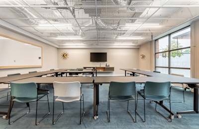 Haarlemmerweg 331, 1051LH