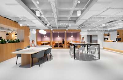 Plaza de Villasís, 2, 41003