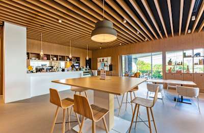 No. 1687/1 Phahonyothin Road, Chatuchak Sub-district, 10900