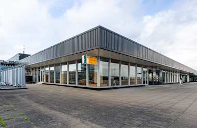Terminal 1, Evert van de Beekstraat 202, 1118 CP