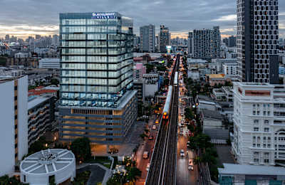 No. 1840, Sukhumvit Hills Building, Sukhumvit Road, Level 8-9, -