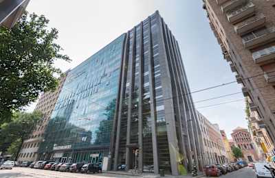 Piazza IV Novembre 7