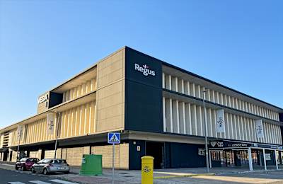 Calle Al Mutamid 6, Edificio Vega 1, 41910