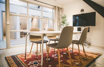 Loarp Gardskontoret, Loarp Gard 127, Ground, first and second floors, 127