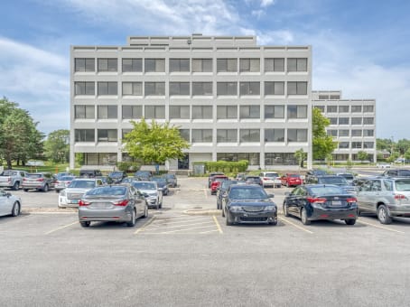 Building at 1821 Walden Office Square, Suite 400 in Schaumburg 1