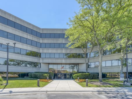 Building at 5 Revere Drive, One Northbrook Place, Suite 200 in Northbrook 1