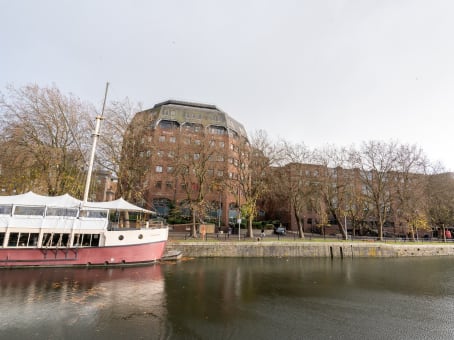 建筑位于BristolPrince Street, Broad Quay House 1