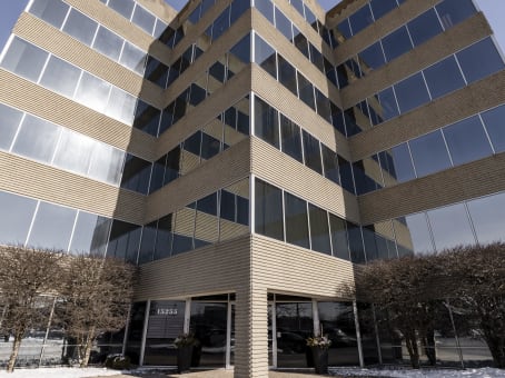Building at 15255 S. 94th Avenue, Suite 500 in Orland Park 1