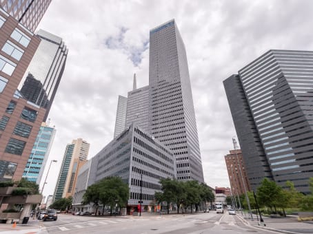 Building at 325 N. St. Paul Street, Suite 3100 in Dallas 1