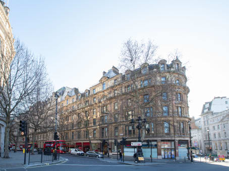 Building at 1 Trafalgar Square, Northumberland Avenue in London 1