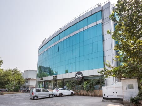 Building at Emirates Tower, 2nd & 3rd Floor, M-13, F-7, Markaz in Islamabad 1