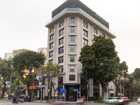 Building at 28A Tran Hung Dao street, Hoan Kiem district in Hanoi 1